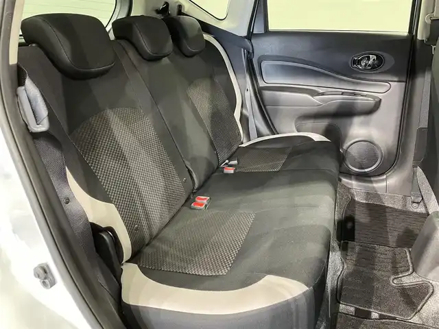 日産 ノート e－パワー X Vセレクション 愛知県 2020(令2)年 5.6万km ブリリアントシルバー アラウンドビューモニター/衝突軽減ブレーキ/車線逸脱警報/デジタルインナーミラー/前後ドライブレコーダー/ＥＴＣ/オートエアコン/プッシュスタート/アクセサリーソケット/ＩＳＯＦＩＸ/電動格納ミラー/純正フロアマット/純正１５インチアルミホイール