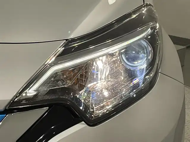 日産 ノート e－パワー X Vセレクション 愛知県 2020(令2)年 5.6万km ブリリアントシルバー アラウンドビューモニター/衝突軽減ブレーキ/車線逸脱警報/デジタルインナーミラー/前後ドライブレコーダー/ＥＴＣ/オートエアコン/プッシュスタート/アクセサリーソケット/ＩＳＯＦＩＸ/電動格納ミラー/純正フロアマット/純正１５インチアルミホイール