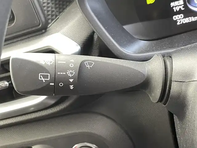 トヨタ ライズ G 福井県 2022(令4)年 2.7万km シャイニングホワイトパール 7インチナビ/【FM/AM/Bluetooth/CD/DVD/フルセグTV】/プッシュスタート/スマートキー/MTモード付AT/アイドリングストップ/ETC2.0/バックカメラ/純正フロアマット/純正16インチアルミホイール/ABS/VSC/コーナーセンサー/レーンキープアシスト/盗難防止装置/スマートアシスト/オートライト/純正LEDヘッドライト/ブラインドスポットモニター/SRSダブル・サイドエアバッグ/SRSカーテンエアバッグ/ISOFIX/取扱説明書/保証書/ナビ取扱説明書/スペアキー