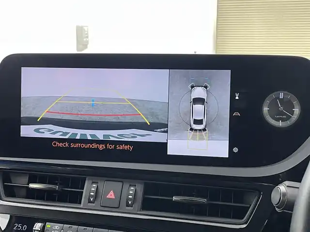 レクサス ＥＳ 300h グレイスフルエスコート 福島県 2023(令5)年 3.5万km グラファイトブラックガラスフレーク パノラミックビュー/・衝突軽減/・オートハイビーム/・標識認識/・ブラインドスポットモニター/サンルーフ/マークレビンソンプレミアムサウンド/純正12.3インチディスプレイオーディオ/・フルセグ/TV/BT/FM/AM/ミラーキャスト/LEDオートライト/レザーシート/・パワーシート/・シートヒーター/・エアシート/・メモリーシート/・パワーリアゲート/追従走行付きクルーズコントロール/純正アルミホイール付きサマータイヤ/ETC/前後ドラレコ/電子パーキング/・ブレーキホールド/ヘッドアップディスプレイ/革ステアリング/・ステアリングリモコン/・パドルシフト/・ステアヒーター/純正フロアマット/ウィンカーミラー/・オートミラー/2列目ロールサンシェード/・リア電格サンシェード/プッシュスタート/・スマートキー