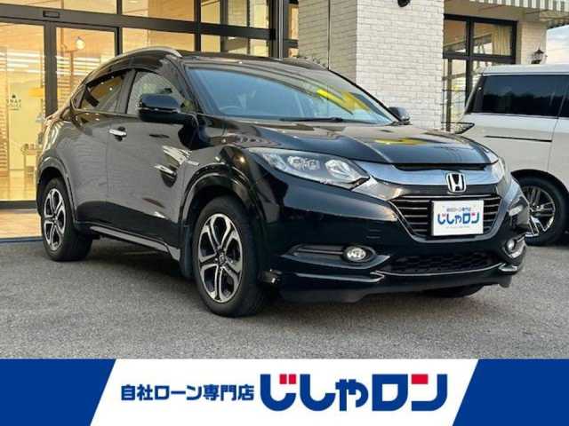 ホンダ ヴェゼル ハイブリッド Z 高知県 2015(平27)年 12.3万km クリスタルブラックパール (株)IDOMが運営する【じしゃロン高知店】の自社ローン専用車両になります。こちらは現金またはオートローンご利用時の価格です。自社ローンご希望の方は別途その旨お申付け下さい/純正ＳＤナビ/（AM/FM/CD/DVD/BT)/バックカメラ　/ワンセグＴＶ　/ＥＴＣ　/クルーズコントロール　/ハーフレザーシート　/前席シートヒーター　/純正フロアマット　/オートライト　/ＬＥＤヘッドライト　/ウインカミラー　/電動格納ミラー