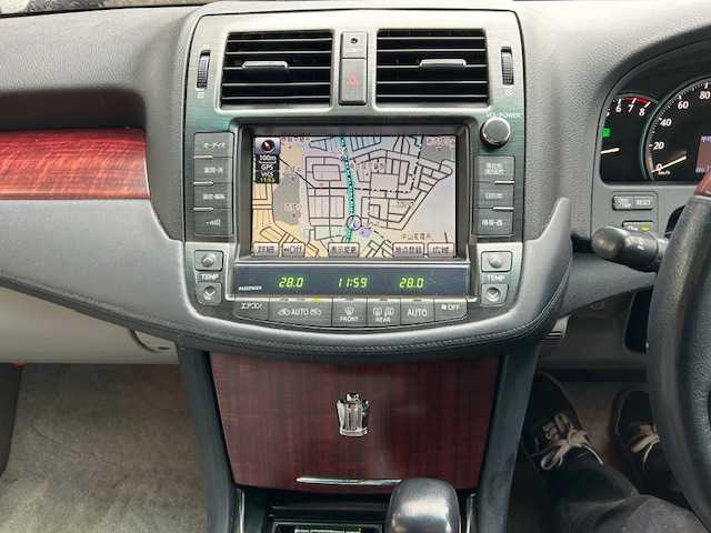 トヨタ クラウン ロイヤル ロイヤルサルーン 宮城県 2008(平20)年 11万km ブラック 純正ナビ/AM/FM/CD/DVD/MD/AUX/BT/フルセグTV/バックカメラ/前席パワーシート/ステアリングスイッチ/純正アルミ夏タイヤ17インチ/クルーズコントロール/コーナーセンサー/MTモード搭載/横滑り防止装置/純正フロアマット/ウィンカードアミラー/電動格納ミラー/ETC/プッシュスタート/保証書・記録簿・取扱説明書