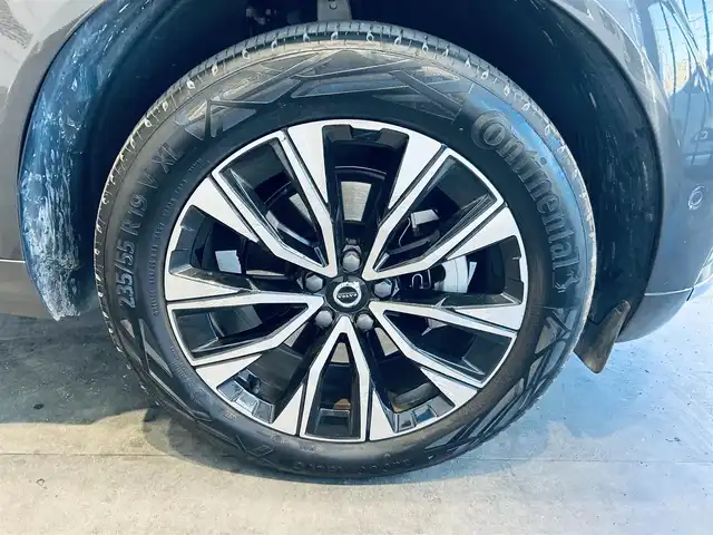 ボルボ ボルボ ＸＣ６０ アルティメット B5 AWD 大阪府 2022(令4)年 3.1万km グレー パノラマSR/HUD/ACC/HarmanKardon/純正ナビ/360度カメラ/applecarplay/純正19インチAW/ＬＥＤヘッドライト/電動リアゲート/ワイヤレス充電/ＢＬＩＳ/革シート/メモリ付きパワーシート/エアシートヒーター/ステアリングヒーター