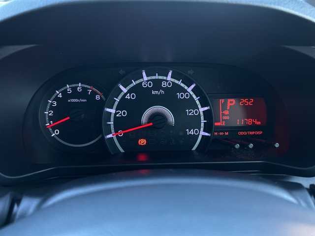 スバル ステラ L スマートアシスト 群馬県 2015(平27)年 1.2万km ブライトシルバーメタリック 純正ＳＤナビ/(FM/AM/TV/Bluetooth)/ワンオーナー/バックカメラ/パワーウィンドウ/パワーステアリング/純正アルミホイール/純正フロアマット/アイドリングストップ/横滑り防止装置/電動格納ミラー/保証書/取扱説明書/記録簿