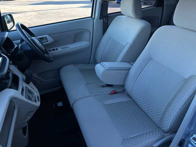 スバル ステラ L スマートアシスト 群馬県 2015(平27)年 1.2万km ブライトシルバーメタリック 純正ＳＤナビ/(FM/AM/TV/Bluetooth)/ワンオーナー/バックカメラ/パワーウィンドウ/パワーステアリング/純正アルミホイール/純正フロアマット/アイドリングストップ/横滑り防止装置/電動格納ミラー/保証書/取扱説明書/記録簿