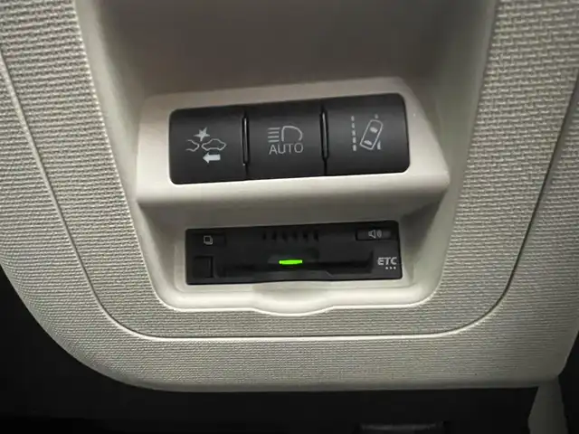 トヨタ ポルテ G 島根県 2017(平29)年 5.5万km クリームベージュ 純正ＳＤナビ　/フルセグTV　/ＤＶＤ再生　/Ｂｌｕｅｔｏｏｔｈ接続　/ＥＴＣ　/バックカメラ　/片側パワースライドドア　/レーンキープアシスト/衝突軽減ブレーキ　/運転席シートヒーター　/オートライト／ハイビーム　/純正フロアマット　/スペアキー１本