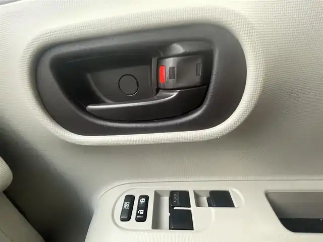 トヨタ ポルテ G 島根県 2017(平29)年 5.5万km クリームベージュ 純正ＳＤナビ　/フルセグTV　/ＤＶＤ再生　/Ｂｌｕｅｔｏｏｔｈ接続　/ＥＴＣ　/バックカメラ　/片側パワースライドドア　/レーンキープアシスト/衝突軽減ブレーキ　/運転席シートヒーター　/オートライト／ハイビーム　/純正フロアマット　/スペアキー１本