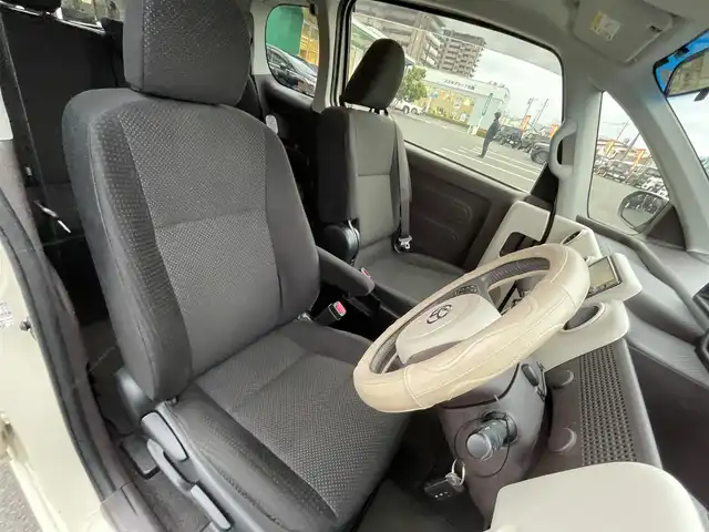 トヨタ ポルテ G 島根県 2017(平29)年 5.5万km クリームベージュ 純正ＳＤナビ　/フルセグTV　/ＤＶＤ再生　/Ｂｌｕｅｔｏｏｔｈ接続　/ＥＴＣ　/バックカメラ　/片側パワースライドドア　/レーンキープアシスト/衝突軽減ブレーキ　/運転席シートヒーター　/オートライト／ハイビーム　/純正フロアマット　/スペアキー１本