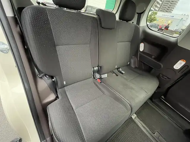 トヨタ ポルテ G 島根県 2017(平29)年 5.5万km クリームベージュ 純正ＳＤナビ　/フルセグTV　/ＤＶＤ再生　/Ｂｌｕｅｔｏｏｔｈ接続　/ＥＴＣ　/バックカメラ　/片側パワースライドドア　/レーンキープアシスト/衝突軽減ブレーキ　/運転席シートヒーター　/オートライト／ハイビーム　/純正フロアマット　/スペアキー１本