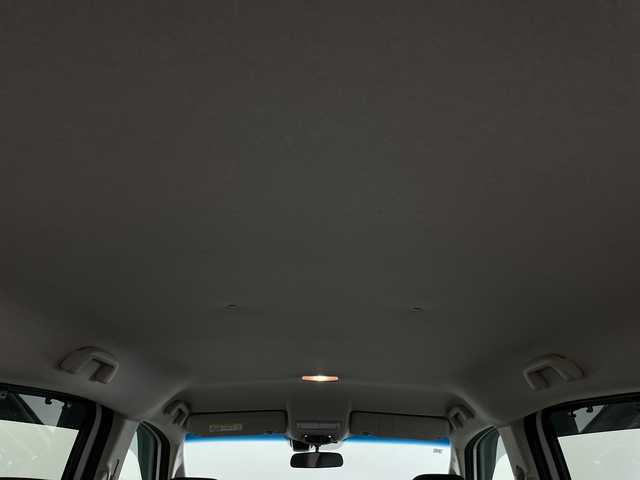 ホンダ フリード ハイブリット クロスター 群馬県 2023(令5)年 4.4万km プラチナホワイトパール 純正９型ナビ　バックカメラ　フルセグＴＶ　両側電動スライドドア　ハーフレザーシート　シートヒーター　クルーズコントロール　衝突被害軽減ブレーキ　レーンアシスト　LEDヘッドライト　オートライト　禁煙車