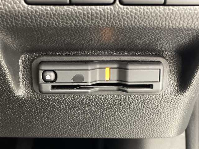 ホンダ フリード ハイブリット クロスター 群馬県 2023(令5)年 4.4万km プラチナホワイトパール 純正９型ナビ　バックカメラ　フルセグＴＶ　両側電動スライドドア　ハーフレザーシート　シートヒーター　クルーズコントロール　衝突被害軽減ブレーキ　レーンアシスト　LEDヘッドライト　オートライト　禁煙車