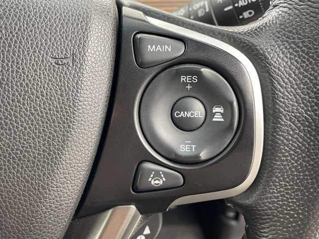 ホンダ フリード ハイブリット クロスター 群馬県 2023(令5)年 4.4万km プラチナホワイトパール 純正９型ナビ　バックカメラ　フルセグＴＶ　両側電動スライドドア　ハーフレザーシート　シートヒーター　クルーズコントロール　衝突被害軽減ブレーキ　レーンアシスト　LEDヘッドライト　オートライト　禁煙車