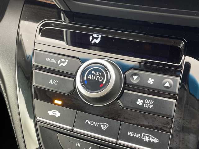 ホンダ フリード ハイブリット クロスター 群馬県 2023(令5)年 4.4万km プラチナホワイトパール 純正９型ナビ　バックカメラ　フルセグＴＶ　両側電動スライドドア　ハーフレザーシート　シートヒーター　クルーズコントロール　衝突被害軽減ブレーキ　レーンアシスト　LEDヘッドライト　オートライト　禁煙車