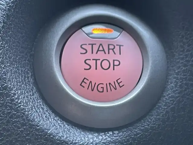 日産 ノート メダリスト 滋賀県 2013(平25)年 6.4万km ビートニックゴールド 純正ナビ/（CD/DVD/フルセグTV/SD/BT）/アラウンドビューモニター/ドライブレコーダー/ETC/ハーフレザーシート/インテリジェントキー/プッシュスタート/純正フロアマット