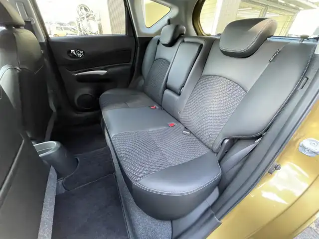 日産 ノート メダリスト 滋賀県 2013(平25)年 6.4万km ビートニックゴールド 純正ナビ/（CD/DVD/フルセグTV/SD/BT）/アラウンドビューモニター/ドライブレコーダー/ETC/ハーフレザーシート/インテリジェントキー/プッシュスタート/純正フロアマット