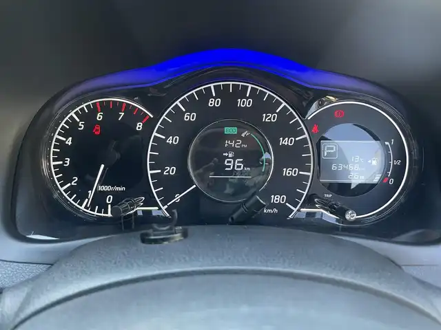 日産 ノート メダリスト 滋賀県 2013(平25)年 6.4万km ビートニックゴールド 純正ナビ/（CD/DVD/フルセグTV/SD/BT）/アラウンドビューモニター/ドライブレコーダー/ETC/ハーフレザーシート/インテリジェントキー/プッシュスタート/純正フロアマット