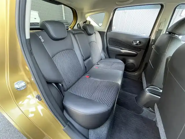 日産 ノート メダリスト 滋賀県 2013(平25)年 6.4万km ビートニックゴールド 純正ナビ/（CD/DVD/フルセグTV/SD/BT）/アラウンドビューモニター/ドライブレコーダー/ETC/ハーフレザーシート/インテリジェントキー/プッシュスタート/純正フロアマット