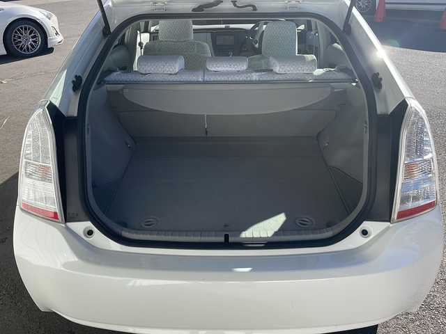 トヨタ プリウス S 長野県 2011(平23)年 6.7万km ホワイトパールクリスタルシャイン 純正メモリナビTV/Bluetooth/CD/DVD/バックカメラ/ETC/ユピテルミラー型ドライブレコーダー/GPSレーダー/純正15インチアルミ/プッシュスタート/ワンオーナー/保証書/取説/スペアキー