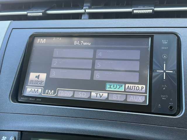 トヨタ プリウス S 長野県 2011(平23)年 6.7万km ホワイトパールクリスタルシャイン 純正メモリナビTV/Bluetooth/CD/DVD/バックカメラ/ETC/ユピテルミラー型ドライブレコーダー/GPSレーダー/純正15インチアルミ/プッシュスタート/ワンオーナー/保証書/取説/スペアキー