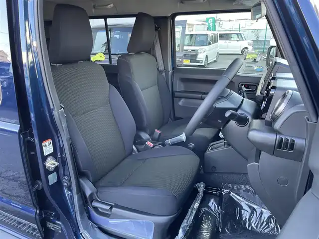 スズキ ジムニー ノマド FC 東京都 2025(令7)年 0.1千km 紺 登録済未使用車/4WD/スズキセーフティセンス/・衝突軽減装置/・車線逸脱警報装置/・横滑り防止装置/レーダークルーズコントロール/前席シートヒーター/オートライト/ヒルディセントコントロール/スマートキー/純正１５インチＡＷ/ＬＥＤヘッドライト