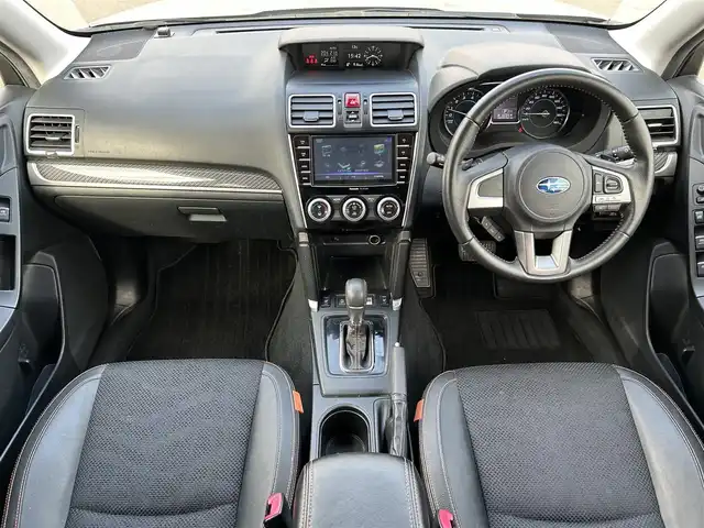 スバル フォレスター Xブレイク 道東・釧路十勝 2017(平29)年 8.4万km デザートカーキ 4WD/Eye Sight Ver.3/・プリクラッシュブレーキ/・全車速追従機能付クルーズコントロール/・アクティブレーンキープ/・AT誤発進抑制制御/・AT誤後進抑制制御/・車線逸脱警報/・ふらつき警報/・先行車発進お知らせ/・低速クルーズコントロール/純正ディーラーOPナビ/ (CD/DVD/BT)/フルセグTV/バックカメラ/ビルトインETC/革巻きステアリング/パドルシフト/MTモード付AT/ハーフレザーシート/パワーシート/ (運転席/助手席)/シートヒーター/ (運転席/助手席/後部座席)/プッシュスタート/スマートキー/純正17インチAW/ルーフレール/オートライト/純正LEDヘッドライト/フォグランプ/ (フロント/リア)/ウィンカーミラー/電動格納ミラー/純正ドアバイザー/純正フロアマット/アイドリングストップ/横滑り防止装置/取扱説明書/保証書