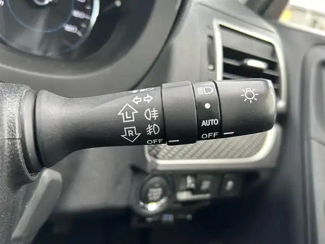 スバル フォレスター Xブレイク 道東・釧路十勝 2017(平29)年 8.4万km デザートカーキ 4WD/Eye Sight Ver.3/・プリクラッシュブレーキ/・全車速追従機能付クルーズコントロール/・アクティブレーンキープ/・AT誤発進抑制制御/・AT誤後進抑制制御/・車線逸脱警報/・ふらつき警報/・先行車発進お知らせ/・低速クルーズコントロール/純正ディーラーOPナビ/ (CD/DVD/BT)/フルセグTV/バックカメラ/ビルトインETC/革巻きステアリング/パドルシフト/MTモード付AT/ハーフレザーシート/パワーシート/ (運転席/助手席)/シートヒーター/ (運転席/助手席/後部座席)/プッシュスタート/スマートキー/純正17インチAW/ルーフレール/オートライト/純正LEDヘッドライト/フォグランプ/ (フロント/リア)/ウィンカーミラー/電動格納ミラー/純正ドアバイザー/純正フロアマット/アイドリングストップ/横滑り防止装置/取扱説明書/保証書