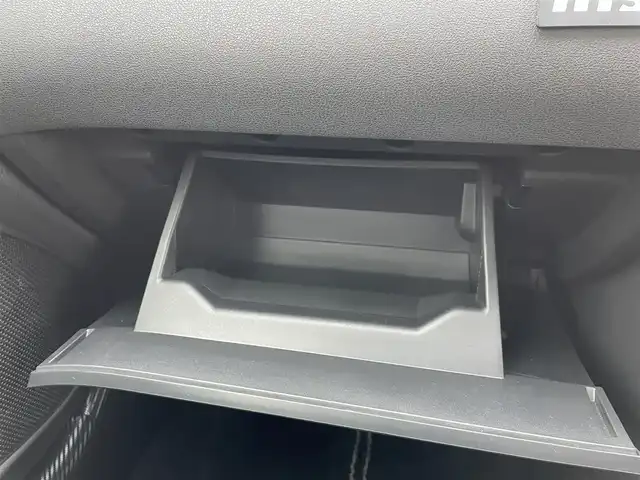 日産 フェアレディ Ｚ バージョンNISMO 千葉県 2012(平24)年 8.6万km ブリリアントホワイトパール TEIN車高調/FUJITUBO2本出しマフラー/ニスモ専用ハーフレザーシート/ニスモ専用19インチアルミホイール/インテリジェントキー/純正HDDナビ/・CD/DVD/MSV/Bluetooth/フルセグ/バックカメラ/社外カーボン調ステアリング/純正キセノンヘッドライト/パドルシフト/リアスポイラー/ビルトインETC/サイド＆カーテンエアバッグ/新車時保証書＆取扱説明書