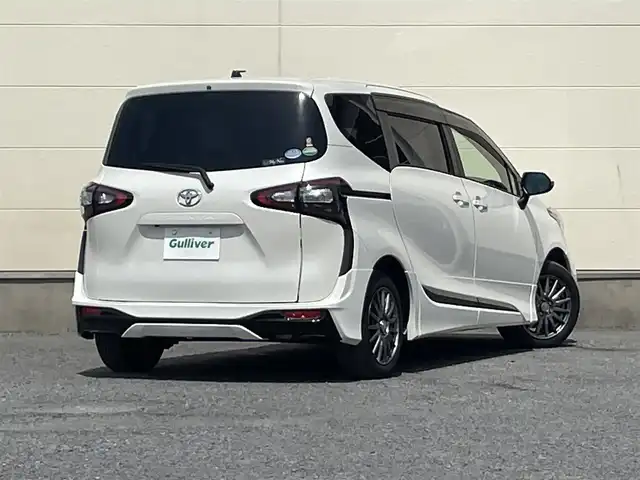 トヨタ シエンタ G クエロ 茨城県 2018(平30)年 3.2万km ホワイトパールクリスタルシャイン 革巻きステアリング/トヨタセーフティセンス/純正ナビ/バックカメラ/モデリスタ製エアロ/両側パワースライドドア/純正LEDヘッドライト/フォグランプ/純正ドライブレコーダー/純正ビルドインETC/ハーフレザーシート/プッシュスタート