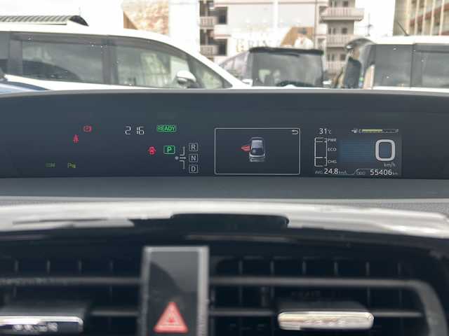 トヨタ プリウス A 沖縄県 2016(平28)年 5.6万km スティールブロンドM 禁煙車　/純正９インチ フルセグＴＶ Bluetooth DVD再生可/バックカメラ/トヨタセーフティセンス　/ビルトインＥＴＣ　/ＬＥＤヘッドライト　/オートライト　/オートハイビーム　/ブラインドスポットモニター　/ヘッドアップディスプレイ　/クリアランスソナー/スマートキー
