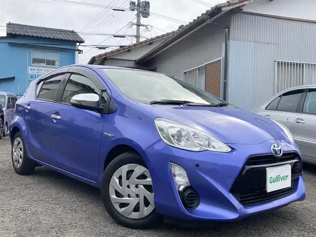 トヨタ アクア S 長崎県 2017(平29)年 5.2万km パープルメタリック 衝突被害軽減ブレーキ/レーンキープアシスト/オートマチックハイビーム/ディーラーOP・SDナビ【NSZT-W66T】/(Bluetooth接続・フルセグTV・DVD再生)/バックカメラ/ビルトインETC/LEDオートヘッドライト/ドライブレコーダー/コーナーセンサー/ステアリングスイッチ/横すべり防止装置/シートリフター/ISOFIX
