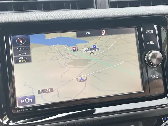 トヨタ アクア S 長崎県 2017(平29)年 5.2万km パープルメタリック 衝突被害軽減ブレーキ/レーンキープアシスト/オートマチックハイビーム/ディーラーOP・SDナビ【NSZT-W66T】/(Bluetooth接続・フルセグTV・DVD再生)/バックカメラ/ビルトインETC/LEDオートヘッドライト/ドライブレコーダー/コーナーセンサー/ステアリングスイッチ/横すべり防止装置/シートリフター/ISOFIX