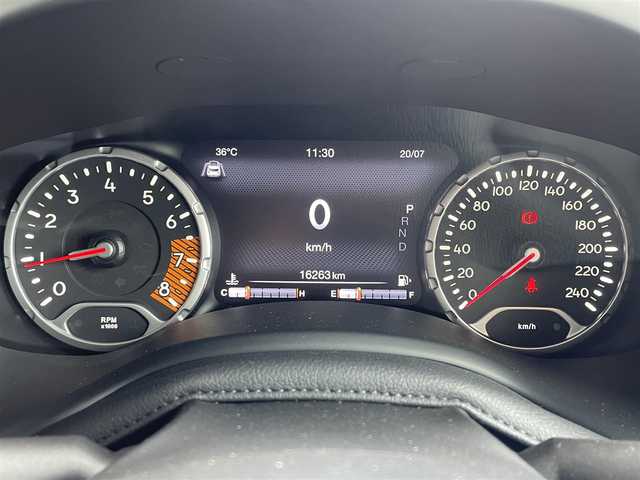 クライスラー・ジープ ジープ レネゲード リミテッド 高知県 2021(令3)年 1.7万km グレー 黒レザーシート/D/N席パワーシート/シートヒーター/ハンドルヒーター/純正ナビ/ 【AM/FM/BT/フルセグTV】/バックカメラ/前後ドライブレコーダー/アダプティブクルーズコントロール/ブラインドスポットモニター/スペアキー