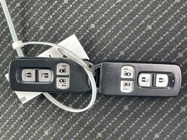 ホンダ Ｎ ＢＯＸ G ターボ SSパッケージ 千葉県 2014(平26)年 8.2万km ヒダマリアイボリーパール ナビＶＸＭ－１４５Ｃ　バックカメラ　両側パワースライドドア　ＣＴＢＡ　クルコン　シートヒーター　パドルシフト　ＥＴＣ　ＨＩＤ　オートライト　１４インチアルミホイール アイドリングストップ スマートキー