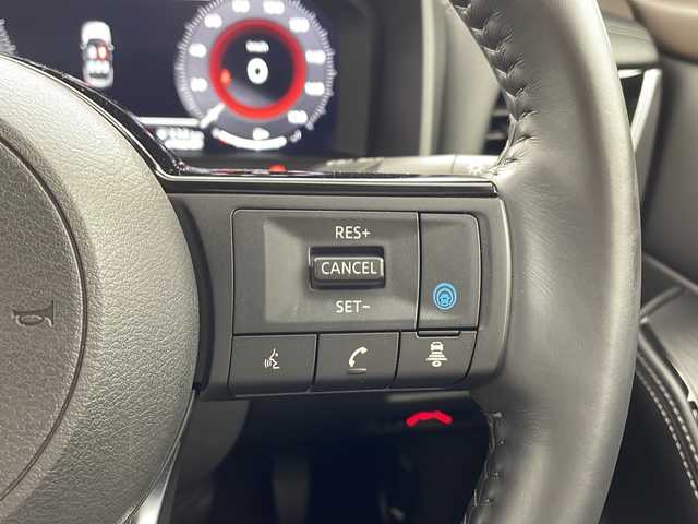 日産 エクストレイル X e－4ORCE 兵庫県 2023(令5)年 2.2万km ダイヤモンドブラック ・純正ナビ/BT/SD/HDMI/フルセグTV/・バックカメラ/・プロパイロット/・VDC（ビークルダイナミクスコントロール）/・インテリジェントクルーズコントロール/・ヒルスタートアシスト/・アドバンスドヒルディセントコントロール/・インテリジェントエマージェンシーブレーキ/・踏み間違い衝突防止アシスト/・標識検知機能/・前方衝突予測警報/・ふらつき警報/・車線逸脱防止支援システム/・車線逸脱警報/・後退時車両検知警報/・全席シートヒーター/・前席パワーシート/・ステアリングヒーター/・ステアリングリモコン/・電動パーキングブレーキ/・オートホールド/・運転席メモリーシート/・パワーバックドア/・ヘッドライトレベライザー/・BSM（ブラインドスポットモニター）/・LEDオートライト/・純正18インチアルミホイール/・ビルドインETC/・前方ドライブレコーダー