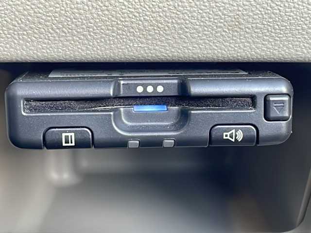 ダイハツ タント X スマートセレクション SA 山口県 2014(平26)年 4.3万km ブライトシルバーメタリック 社外オーディオ/・ラジオ/DVD/AUX/AV/衝突防止システム/横滑り防止/エコモード/片側自動スライドドア/ヘッドライドレベライザー/ETC/バックモニター