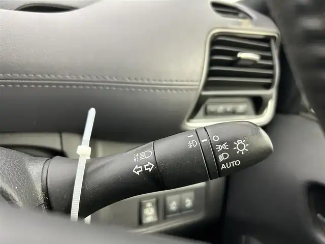 日産 セレナ 千葉県 2020(令2)年 6.2万km ブリリアントシルバー 禁煙車/エマージェンシーブレーキ/・インテリジェントパーキングアシスト/・プロパイロット/・車線逸脱警報システム/・ブラインドスポットモニタ/両側電動ドア/純正10インチメモリナビ/・型番：MM519D-L/・CD/DVD/Blu-ray/Bluetooth/フルセグTV/・ビルトインETC/・アラウンドビューモニター/革巻きステアリング/・ステアリングスイッチ/電子パーキング/・ブレーキホールド/左右独立エアコン/純正フロアマット/純正15インチAW/オートライト/・LEDヘッドライト/・LEDフォグランプ/プッシュスタート/・スマートキー/・スペアキー