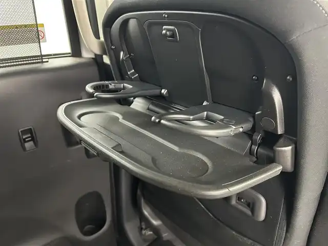 日産 セレナ 千葉県 2020(令2)年 6.2万km ブリリアントシルバー 禁煙車/エマージェンシーブレーキ/・インテリジェントパーキングアシスト/・プロパイロット/・車線逸脱警報システム/・ブラインドスポットモニタ/両側電動ドア/純正10インチメモリナビ/・型番：MM519D-L/・CD/DVD/Blu-ray/Bluetooth/フルセグTV/・ビルトインETC/・アラウンドビューモニター/革巻きステアリング/・ステアリングスイッチ/電子パーキング/・ブレーキホールド/左右独立エアコン/純正フロアマット/純正15インチAW/オートライト/・LEDヘッドライト/・LEDフォグランプ/プッシュスタート/・スマートキー/・スペアキー