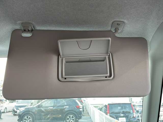 トヨタ ルーミー X 沖縄県 2016(平28)年 9.5万km ファインブルーマイカメタリック 純正ナビ/スマートキー/ＥＴＣ/片側パワースライド/電格ミラー/バイザー/リアロールサンシェード/横滑り防止装置/オートライト/Ｂｌｕｅｔｏｏｔｈ　/ＣＤ/ワンセグテレビ/アイドリングストップ/プッシュスタート/片側パワースライドドア