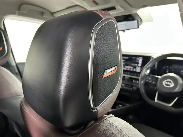 日産 オーラ G 佐賀県 2021(令3)年 6.5万km ガーネットレッド/スーパーブラック 2トーン 純正9インチナビ/フルセグTV/Bluetooth/androidauto/Applecarplay/全方位カメラ/BOSEプレミアムサウンド/BOSEスピーカー内蔵ヘッドレスト/デジタルインナールームミラー/衝突被害軽減システム/プロパイロット/レーダークルーズコントロール/レーンアシスト/ブラインドスポットモニター/ロードサインアシスト/クリアランスソナー/オートライト/オートマチックハイビーム/LEDヘッドライト/LEDフォグライト/電子パーキング/オートブレーキホールド/前方ドライブレコーダー/ハーフレザーシート/ISOFIX対応シート/置くだけ充電/純正フロアマット/純正17インチアルミホイール/スマートキー/プッシュスタート