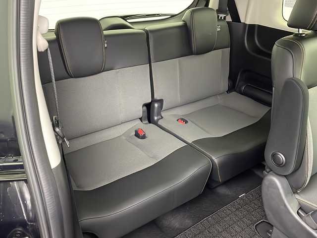 ホンダ フリード クロスター 兵庫県 2024(令6)年 0.5万km トワイライトミストブラックパール ・純正ナビ（フルセグ・BT・CD・DVD・スマートフォン連携）/・バックカメラ/・テレビキャンセラ-/・ホンダセンシング/・衝突被害軽減ブレーキ/・路外逸脱抑制システム/・先行車発進お知らせ/・レーダークルーズコントロール/・レーンキープアシスト/・ブラインドスポットモニター/・標識認識機能/・リアパーキングセンサー/・三列シート/・ウォークスルー/・シートヒーター/・革巻きステアリング/・ステアリングリモコン/・両側パワースライドドア/・電動パーキングブレーキ/・オートブレーキホールド/・ルーフレール/・純正15インチアルミホイール/・ABS/・横滑り防止機能/・前後コーナーセンサー/・盗難防止装置/・オートライト/・LEDヘッドライト/・W＋サイドエアバック/・カーテンエアバック/・スマートキー/・オートエアコン/・取扱説明書