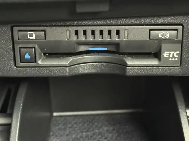 トヨタ アルファード S Cパッケージ 愛知県 2020(令2)年 2.4万km ホワイトパールクリスタルシャイン ９インチ純正ディスプレイオーディオ　/フリップダウンモニター　/バックカメラ　/ＤＶＤデッキ　/ブラックレザーシート　/シートヒーター／ベンチレーション　/メモリー付きパワーシート　/レーダークルーズ　/ステアヒーター　/電子パーキング/オートホールド/LEDライト/フォグランプ