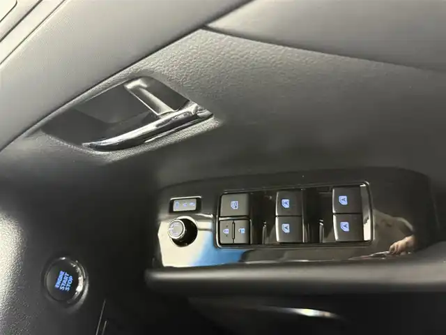 トヨタ アルファード S Cパッケージ 愛知県 2020(令2)年 2.4万km ホワイトパールクリスタルシャイン ９インチ純正ディスプレイオーディオ　/フリップダウンモニター　/バックカメラ　/ＤＶＤデッキ　/ブラックレザーシート　/シートヒーター／ベンチレーション　/メモリー付きパワーシート　/レーダークルーズ　/ステアヒーター　/電子パーキング/オートホールド/LEDライト/フォグランプ