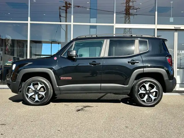 クライスラー・ジープ ジープ レネゲード 富山県 2021(令3)年 1.9万km 黒 純正メモリナビ/Bluetooth接続/フルセグTV/AM/FMラジオ/ドラレコ/バックカメラ/４WD/ETC2.0/車線逸脱防止/アイドリングストップ/ダウンヒルアシスト/横滑り防止