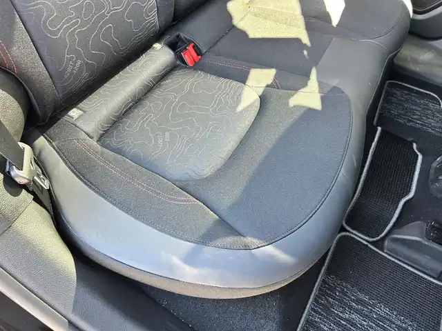 クライスラー・ジープ ジープ レネゲード 富山県 2021(令3)年 1.9万km 黒 純正メモリナビ/Bluetooth接続/フルセグTV/AM/FMラジオ/ドラレコ/バックカメラ/４WD/ETC2.0/車線逸脱防止/アイドリングストップ/ダウンヒルアシスト/横滑り防止