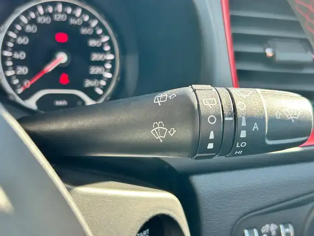 クライスラー・ジープ ジープ レネゲード 富山県 2021(令3)年 1.9万km 黒 純正メモリナビ/Bluetooth接続/フルセグTV/AM/FMラジオ/ドラレコ/バックカメラ/４WD/ETC2.0/車線逸脱防止/アイドリングストップ/ダウンヒルアシスト/横滑り防止