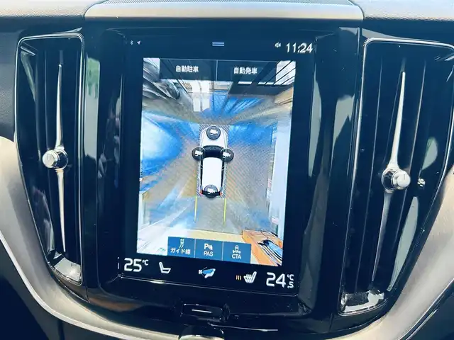 ボルボ ＸＣ６０ D4 AWD モーメンタム 大阪府 2020(令2)年 5.5万km グレー 純正ナビ/TV/360度カメラ/applecarplay/ACC/BLIS/純正18インチAW/LEDヘッドライト/電動リアゲート/クリアランスソナー/自動駐車/ベージュ革/パワーシート/Dシートメモリ/シートヒーター/ステアリングヒーター/スマートキー