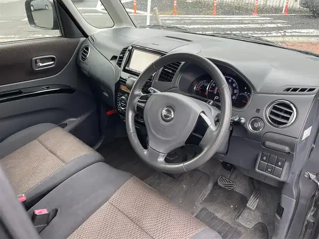 日産 ルークス ハイウェイスター ターボ 福岡県 2012(平24)年 9万km ルナグレー (株)IDOMが運営する【じしゃロン八幡西店】の自社ローン専用車両になります。こちらは現金またはオートローンご利用時の価格です。自社ローンご希望の方は別途その旨お申付け下さい/社外ナビ【MP111-A】/(Bluetooth/CD/ワンセグTV)/両側電動スライドドア/エンジンプッシュスタート/純正フロアマット/ベンチシート/純正エアロ(サイド/リア)/純正14インチアルミホイール/スマートキー