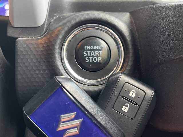 スズキ ハスラー HYBRID X 岡山県 2020(令2)年 6.5万km フェニックスレッドパール/ガンメタリック2トーンルーフ 純正9インチナビ/フルセグTV、CD、DVD、Bluetooth/AM、FM/全方位カメラ/前席シートヒーター/USBポート/ETC/前方ドライブレコーダー/純正アルミホイール夏タイヤ付き車載/デュアルカメラブレーキサポート/誤発進抑制機能/後退時ブレーキサポート/後方誤発進抑制機能/リアパーキングセンサー/車線逸脱警報機能/車線逸脱抑制機能/ふらつき警報機能