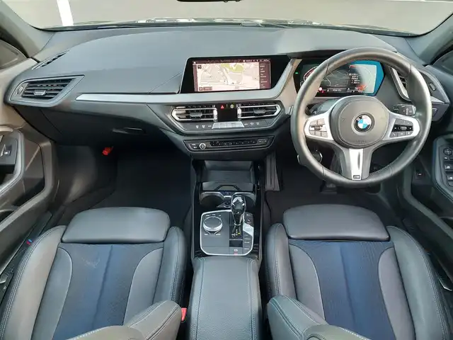 ＢＭＷ １１８ｉ Mスポーツ 東京都 2020(令2)年 4.1万km 黒 純正メモリナビ/バックカメラ/パワーバックドア/ETC/クルーズコントロール/衝突被害軽減システム/レーンキープアシスト/LEDライト/オートライト/純正18インチAW/ドライブレコーダー/スマートキー/アイドリングストップ/プッシュスタート