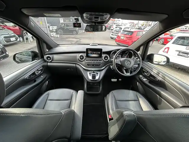 メルセデス・ベンツ Ｖ２２０ d スポーツ ロング 滋賀県 2019(令1)年 2.9万km オブシディアンブラックM パノラミックスライディングルーフ/レーダーセーフティパッケージ/ACC/BSM/LKA/AMGライン/黒革シート/・前席メモリ付きパワーシート/・前席シートヒーター/純正ナビ/（CD/DVD/フルセグ/BT）/アラウンドビューモニター/ブルメスターサウンドシステム/両側パワースライドドア/純正19インチAW